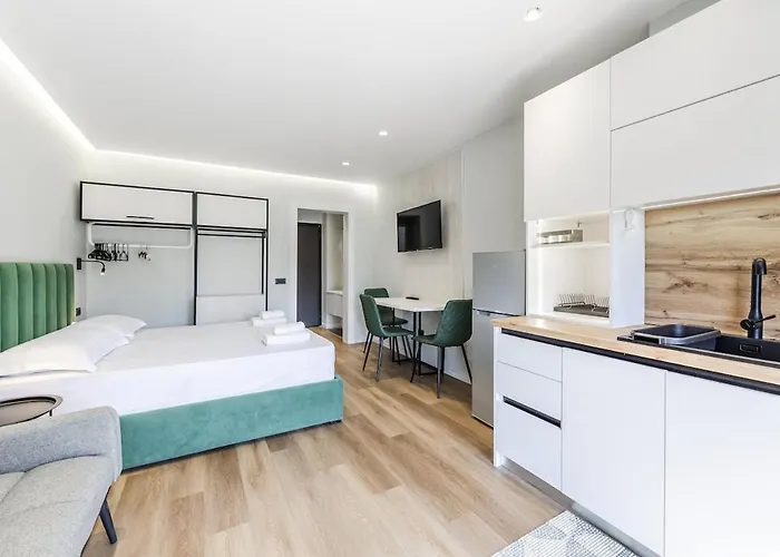 Mare Blu By Ps * Golem (Tirana)